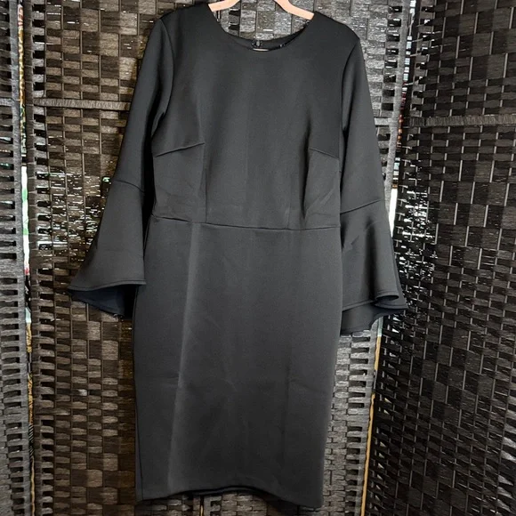 ELOQUII Black Bell Sleeve Dress Size 14 - Picture 1 of 8